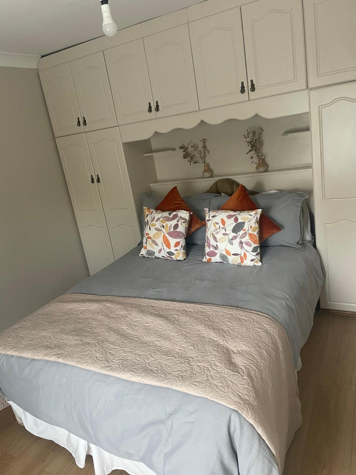 Large Townhouse With Gardens Apartman Kingscourt Kültér fotó